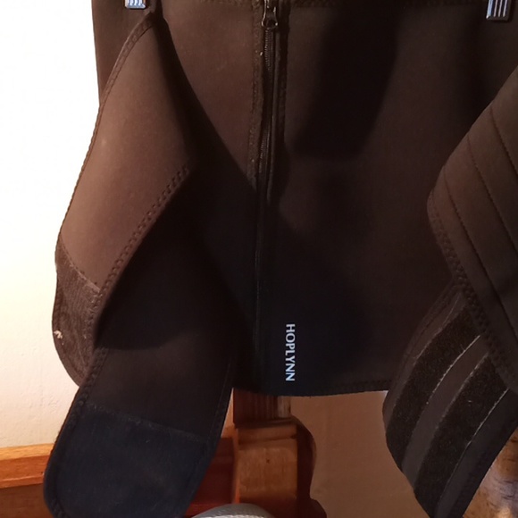 HOPLYNN Back brace size 3XL - Picture 4 of 8